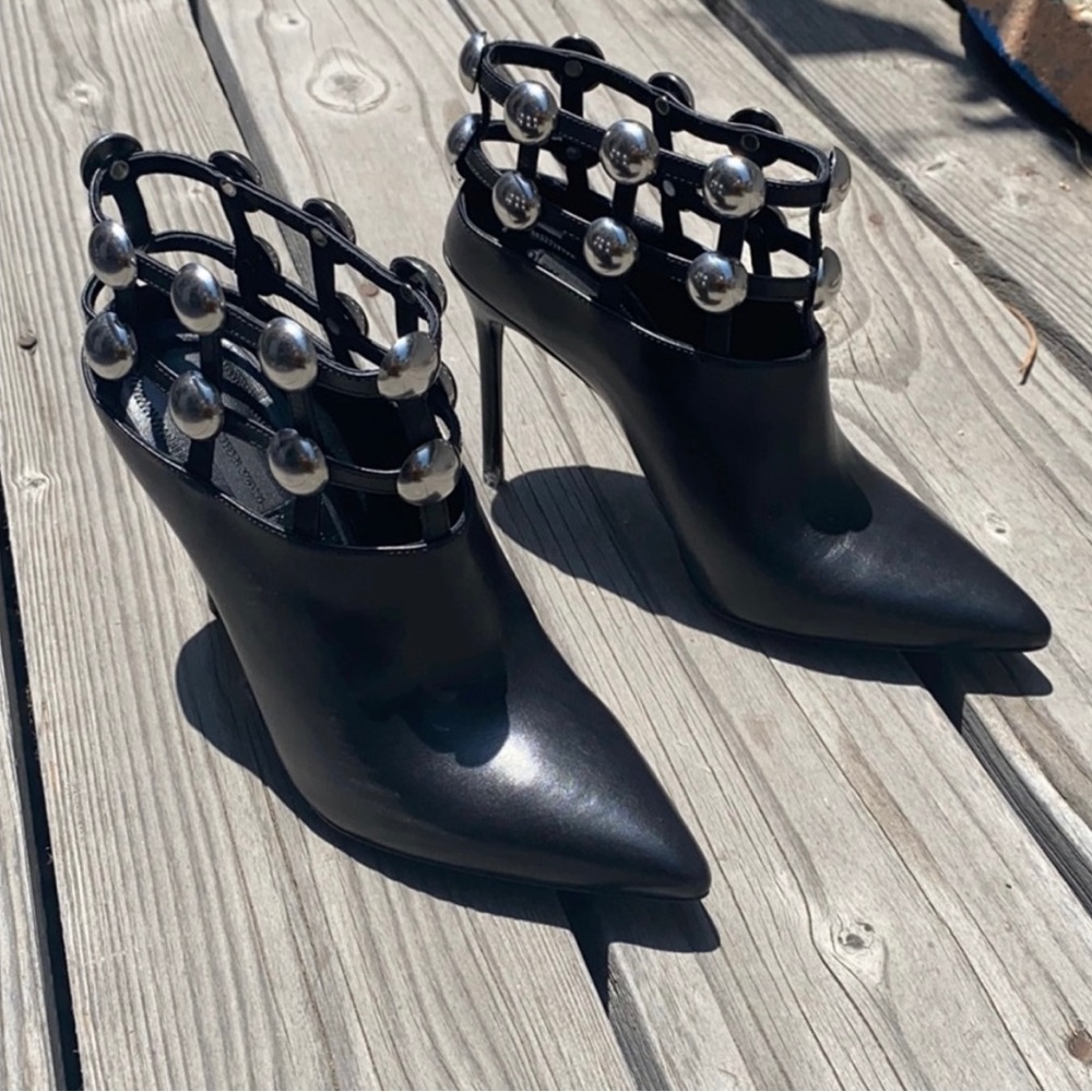 Stunning rockstar black Alexander Wang leather booties😍